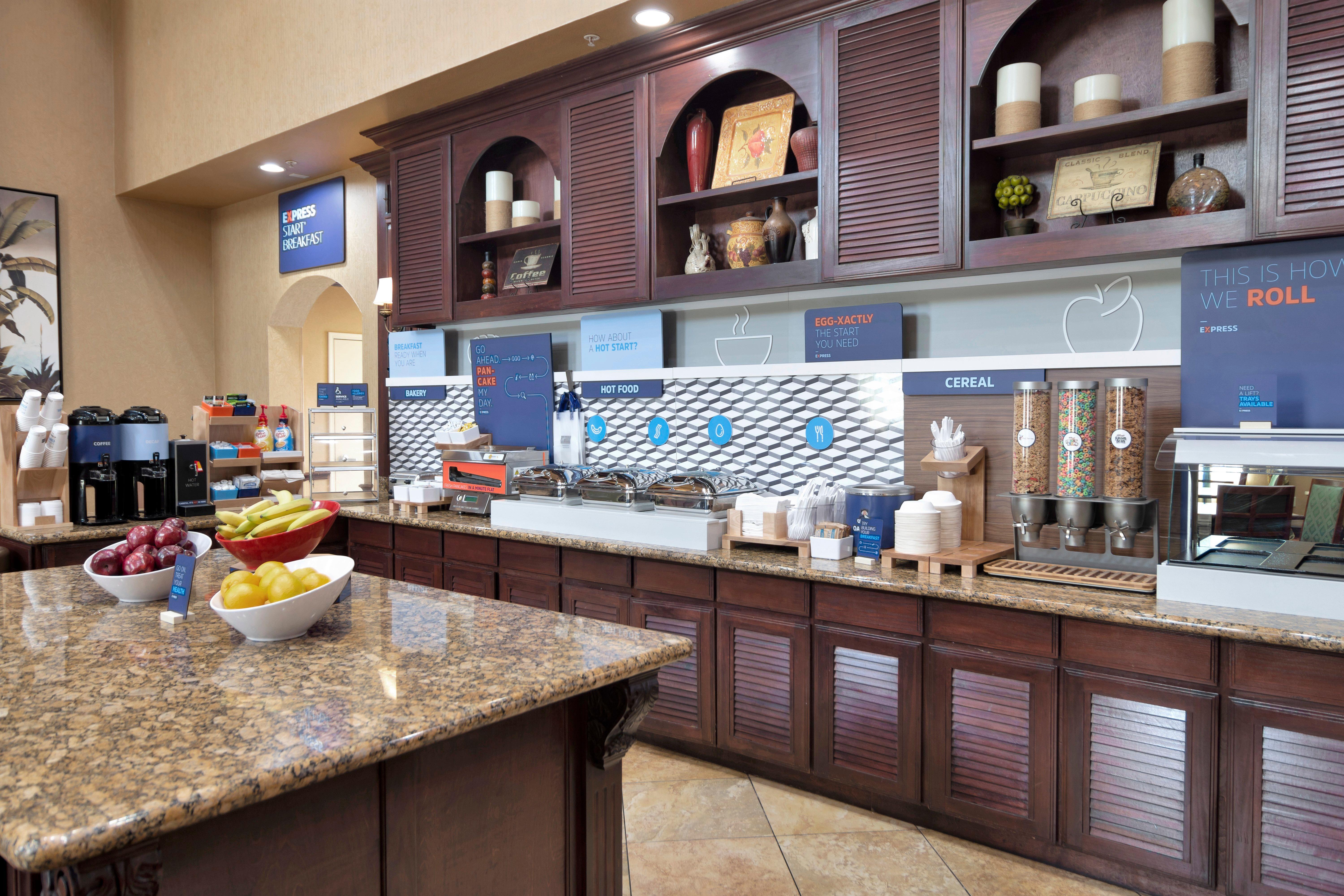 Holiday Inn Express Hotel & Suites Dfw West - Hurst By Ihg Екстер'єр фото