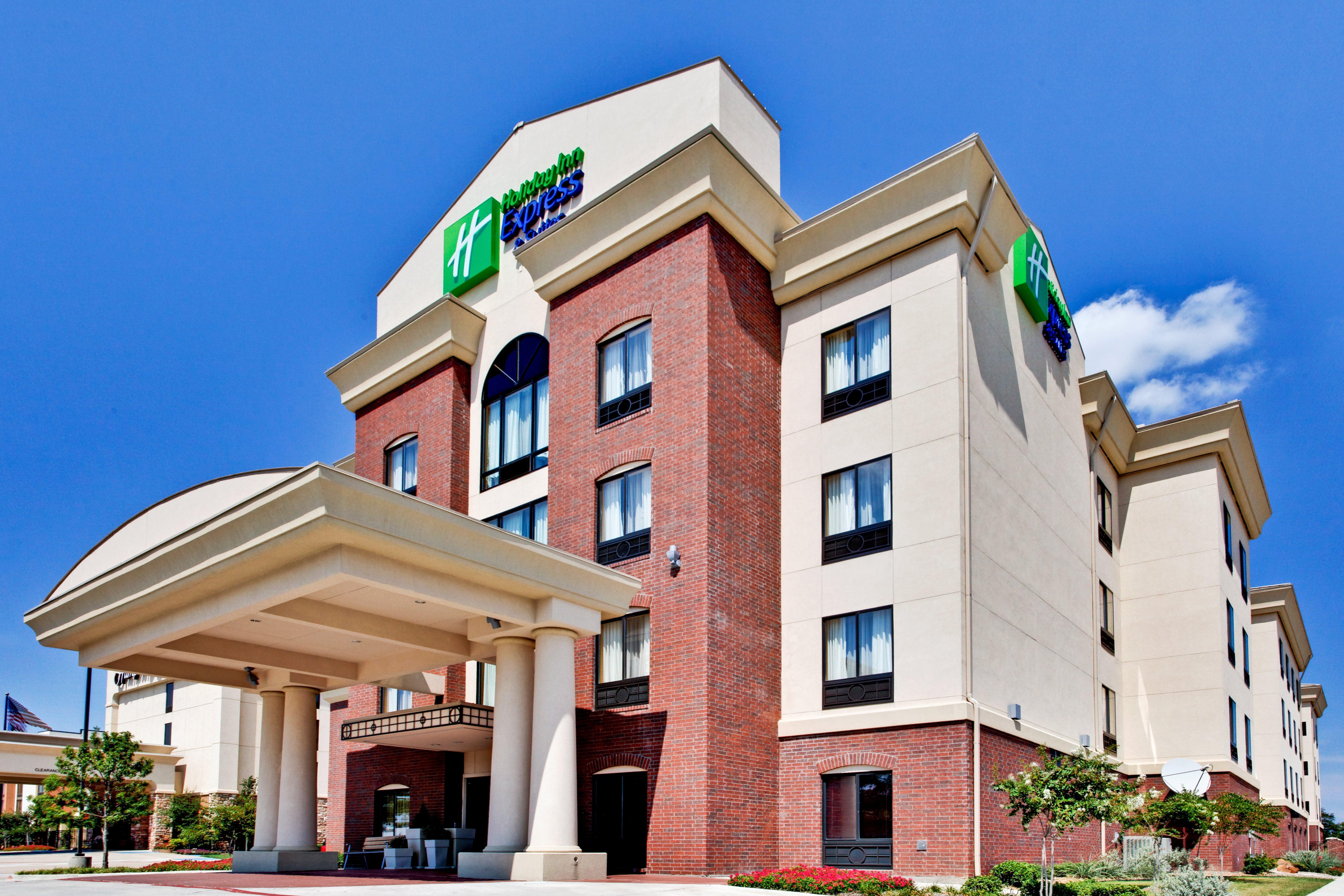 Holiday Inn Express Hotel & Suites Dfw West - Hurst By Ihg Екстер'єр фото