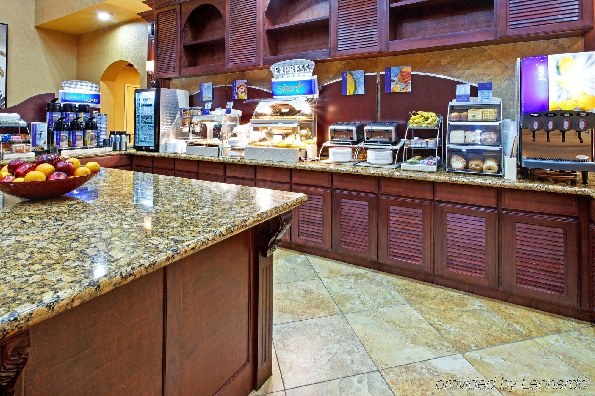 Holiday Inn Express Hotel & Suites Dfw West - Hurst By Ihg Ресторан фото